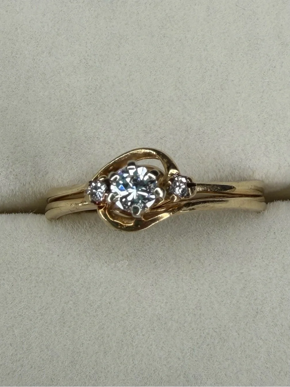 14K Yellow Gold Diamond Bridal Set Elegant Vintage Estate Swirl Bypass‎ Design